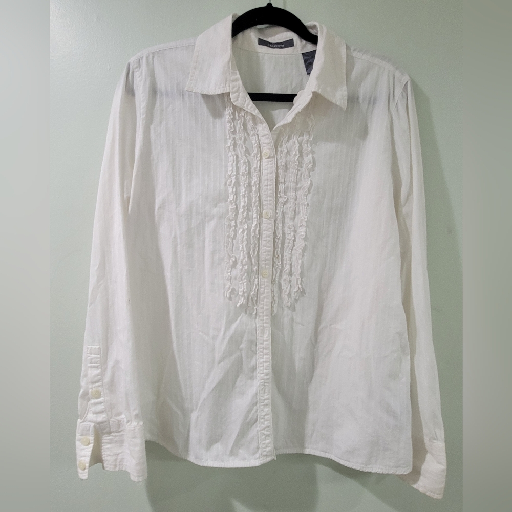 LIZ CLAIREBORNE white Pinstripe Buttoned Shirt With Ruffled Bib 100% Algadon